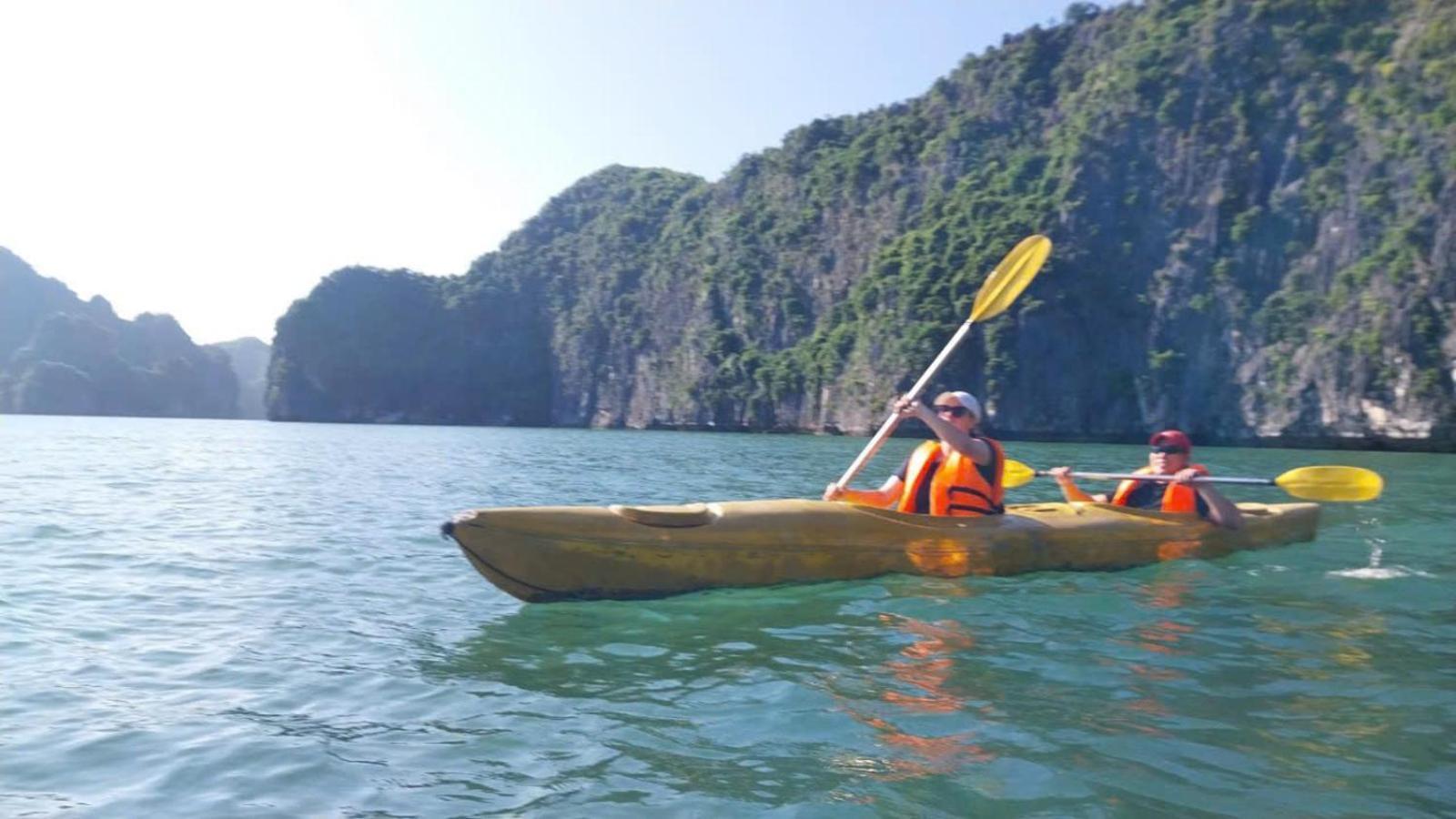 Cat Ba Madame Duyen Hotel Chan Chau Exteriör bild